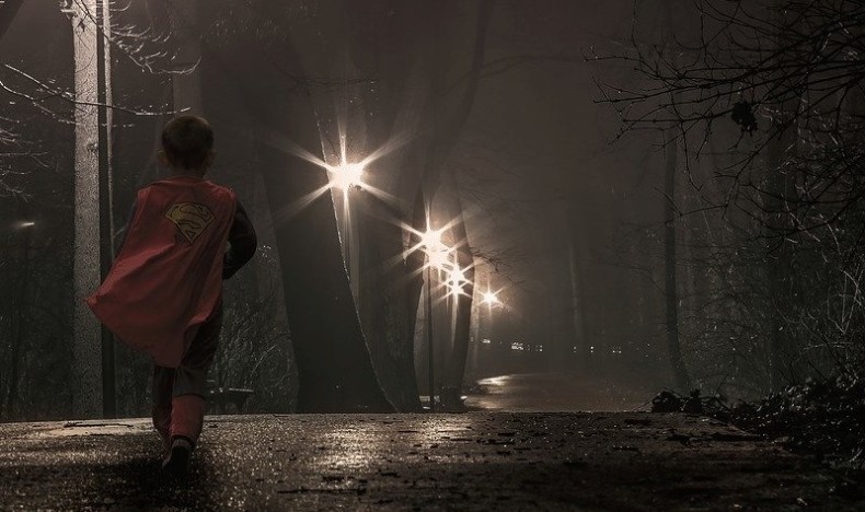 12 likheter mellom koronakarantene og kronisk sykdom