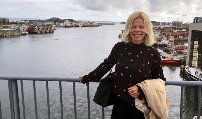 –Må sitte med lukt, sår og skam